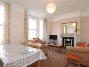 6 bedroom house to rent