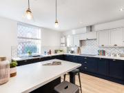 6 bedroom house to rent