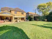 6 Bedroom House Walnut Tree Milton Keynes 95623858 6 Bedroom House Walnut Tree Milton Keynes 95623858