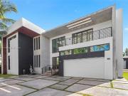 6 bedroom luxury Villa for sale in North Miami Beach,...