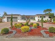 6 bedroom luxury Villa for sale in North Miami Beach,...