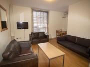 6 bedroom maisonette to rent