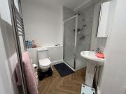 6 bedroom maisonette to rent