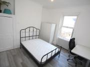 6 bedroom maisonette to rent