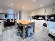 6 Bedroom Mid Terraced House for rent in Hessle View