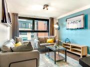 6 bedroom private hall to rent