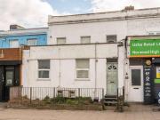 6 Bedroom Apartment Flat