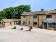 6 Bedroom Semi Detached House