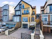 6 Bedroom Semi Detached House