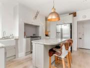 6 Bedroom Semi Detached House