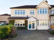 6 Bedroom Semi Detached House