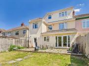 6 Bedroom Semi Detached House