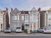 6 Bedroom Semi Detached House