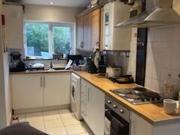 6 bedroom semi detached house for rent in Cricket Road,...