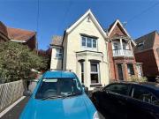 6 bedroom semi detached house for rent in Drummond Road,...