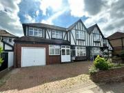 6 Bedroom Semi detached House For Rent In Edgware