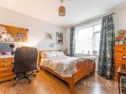 6 bedroom semi detached house for rent in Foxley Close,...