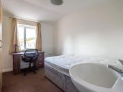 6 bedroom semi detached house for rent in Middleton...