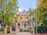 6 bedroom semi detached house for rent in Trinity Road,...