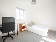 6 bedroom semi detached house for rent in Wycliffe Road,...