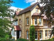 6 bedroom semi detached house for sale
