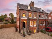 6 bedroom semi detached house for sale