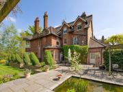 6 bedroom semi detached house for sale