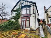 6 bedroom semi detached house for sale