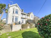 6 bedroom semi detached house for sale