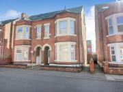 6 bedroom semi detached house for sale