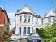 6 Bedroom Semi detached House For Sale In London
