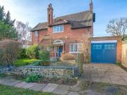 6 Bedroom Semi detached House For Sale In London