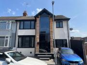 6 bedroom semi detached house for sale in Medina Road,...