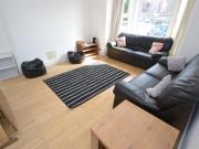 6 bedroom Semi detached house To Let