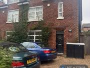 6 bedroom semi detached house to rent