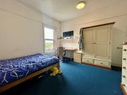 6 bedroom semi detached house to rent