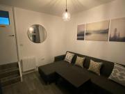 6 bedroom semi detached house to rent