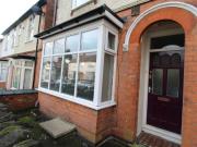 6 bedroom semi detached house to rent