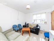 6 bedroom semi detached house to rent