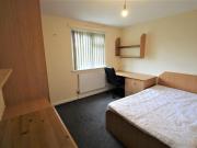 6 bedroom semi detached house to rent