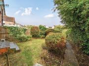 6 bedroom semi detached house to rent