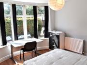 6 bedroom semi detached house to rent