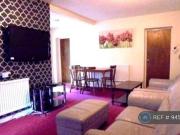 6 bedroom semidetached house for rent in Derby Raod...