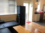 6 bedroom semidetached house for rent in Finchley Road...