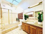 6 bedroom shared house, Glencairn Avenue