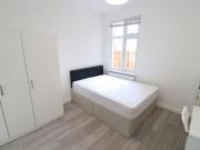 6 Bedroom Shared Living/roommate London London LS90559362