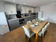 6 Bedroom Terraced House