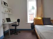 6 Bedroom Terraced House