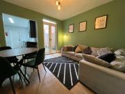 6 Bedroom Terraced House