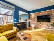6 Bedroom Terraced House